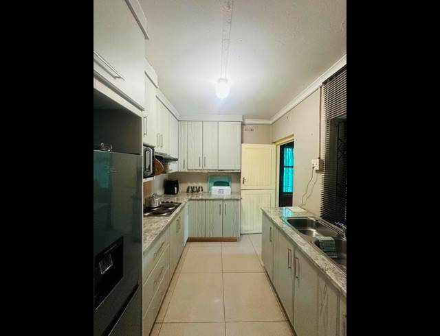 2 BEDROOM PROPERTY TO RENT IN MONTCLAIR